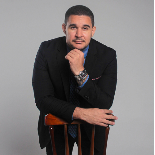 Sostenes Adrian Victoria Simões - Advogado especialista em Previdenciário e Plano de Saúde